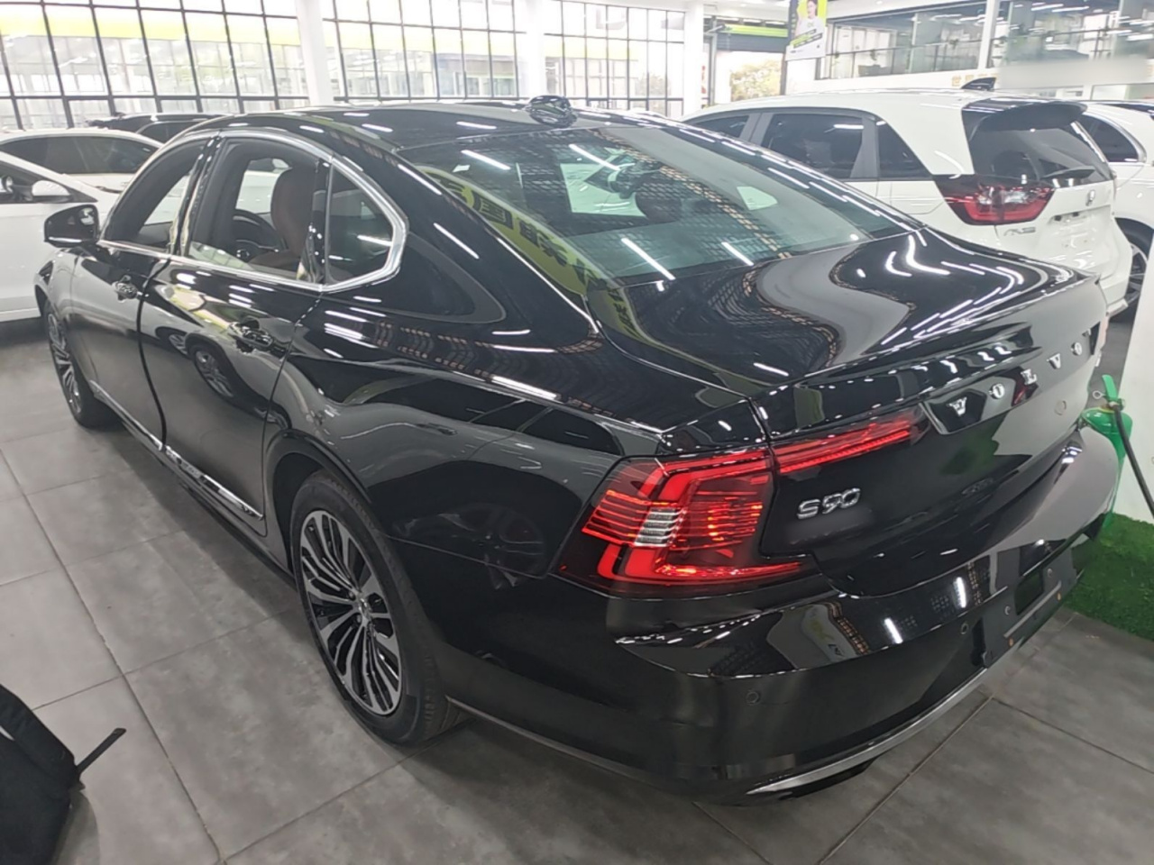 S90 2025 B5 Luxury photo 4