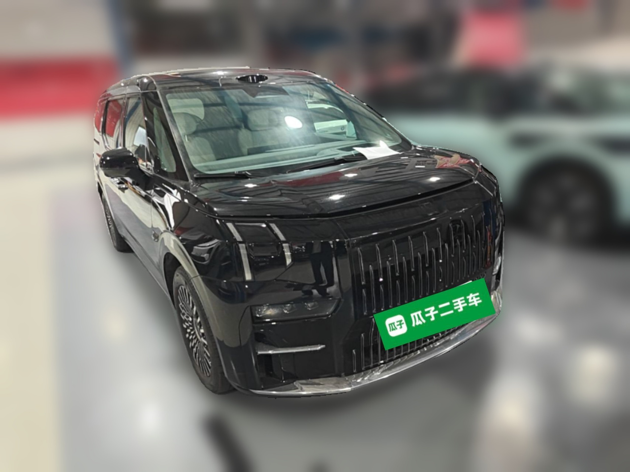 009 2024 6-Seater Executive AWD 108kWh photo 3