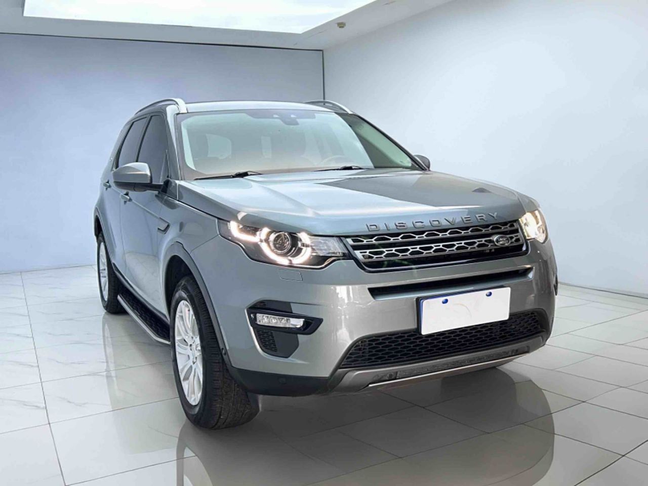 Discovery Sport 2019 240PS SE China VI photo 3