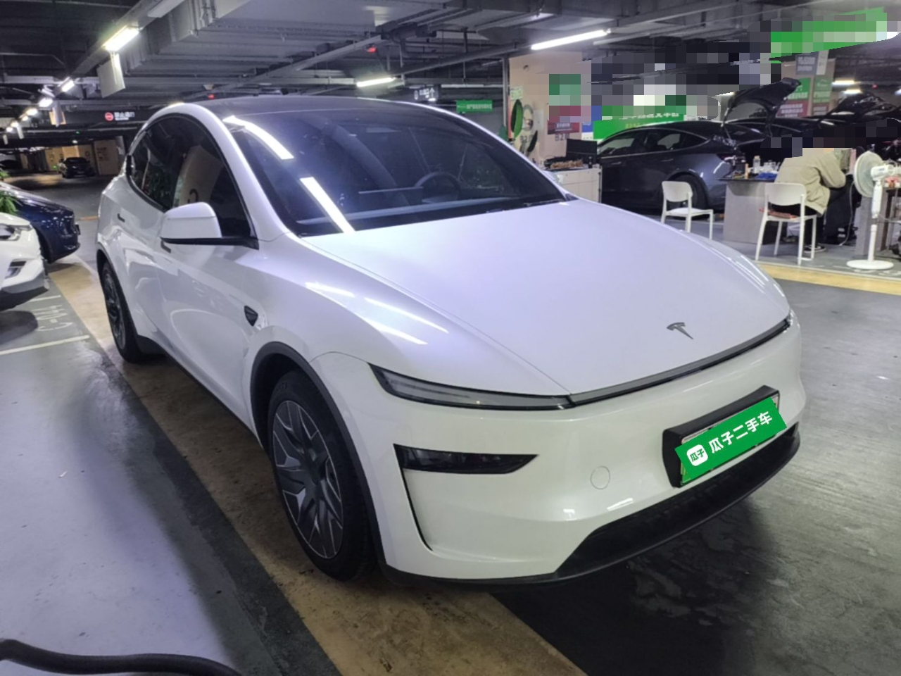 Model Y L 2025 Long Range AWD photo 3