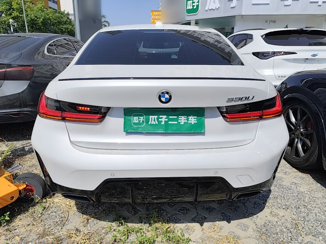 3 Series 2025 330Li Exclusive M M Sport Night Package photo 3