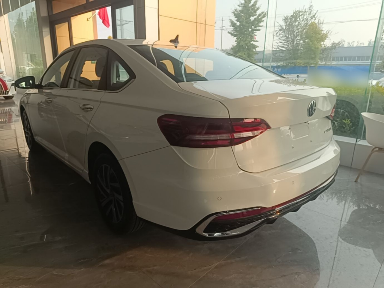 Lavida 2026 1.5L AT photo 4