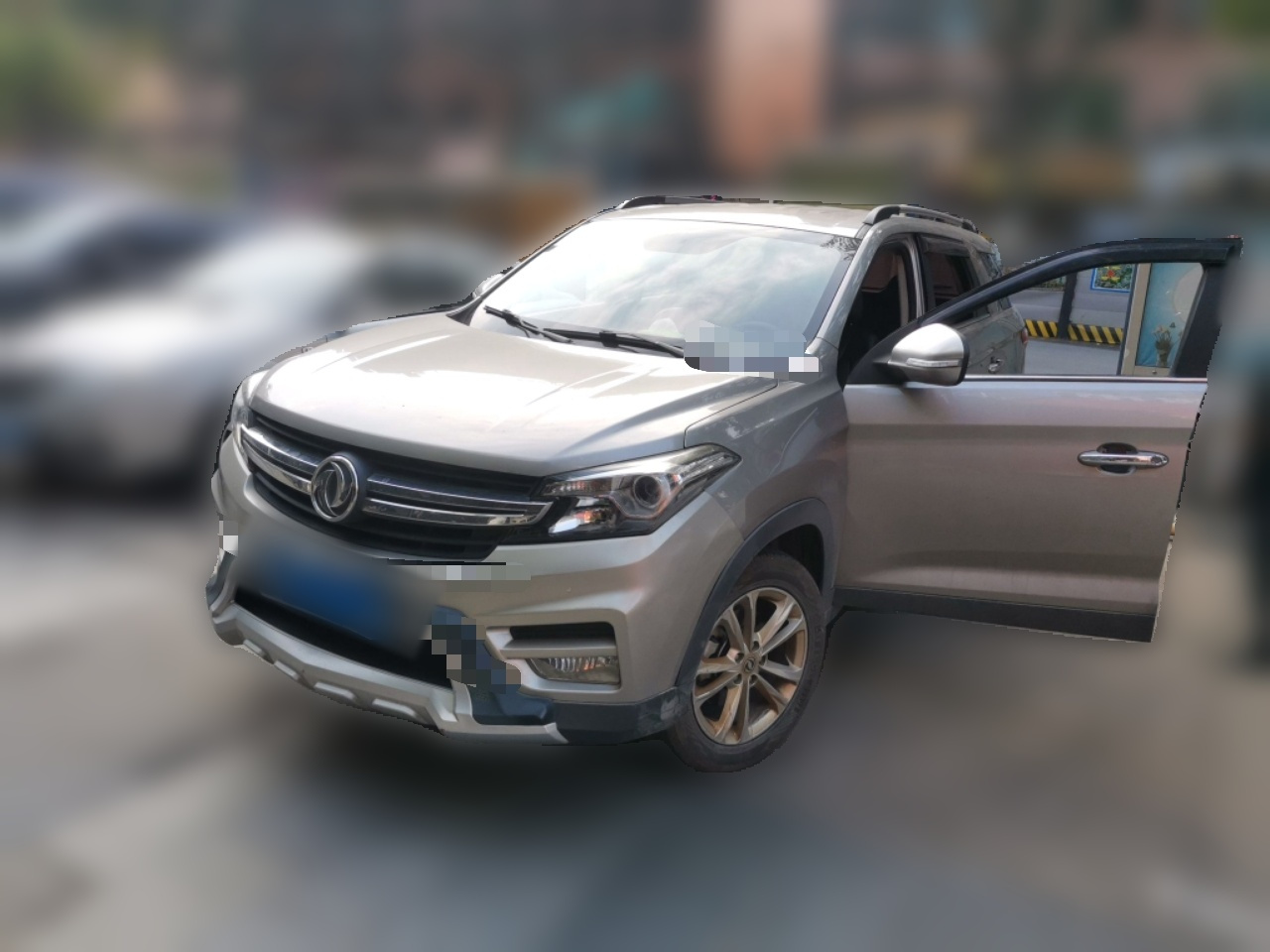 Fengon S560 2018 1.8L MT 7-Seater