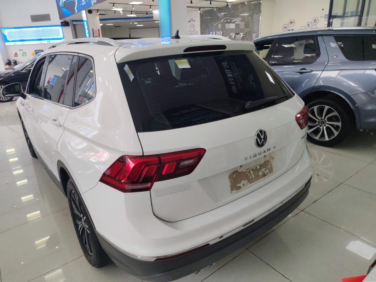 Tiguan L 2021 330TSI AT RWD Smart photo 5