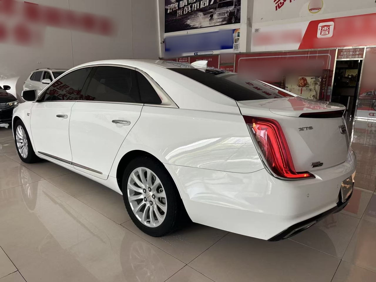 XTS 2018 28T Elite photo 4
