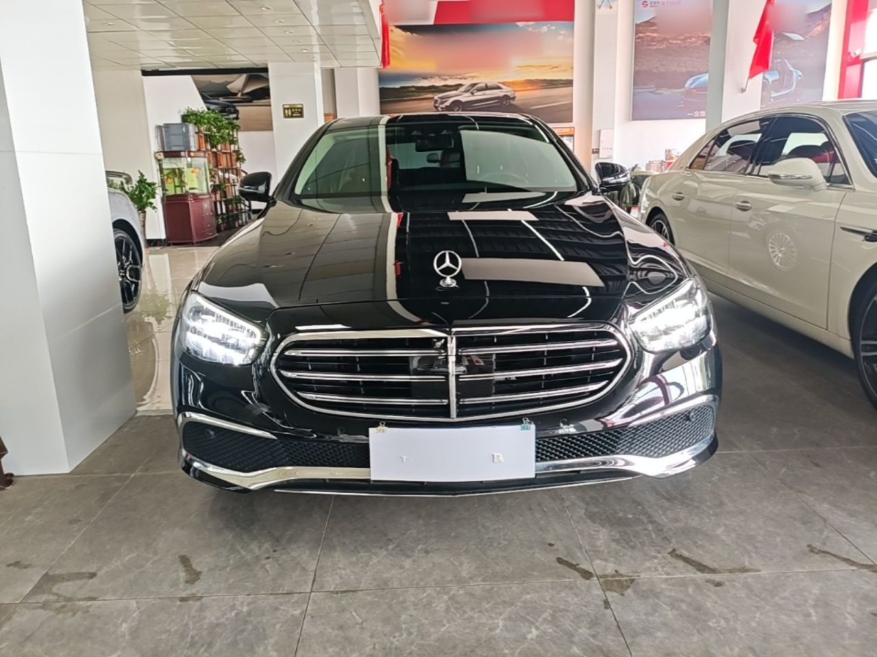 E-Class 2023 E 300 L Premium photo 2