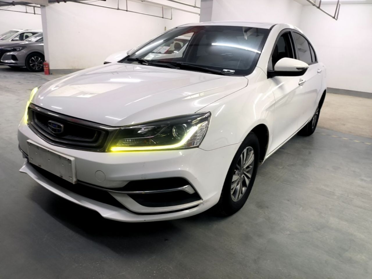 Emgrand 2018 1.5L CVT Luxury
