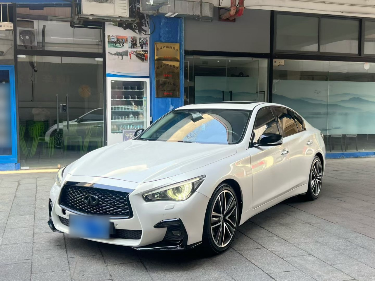 Q50 2014 3.7L Comfort photo 3