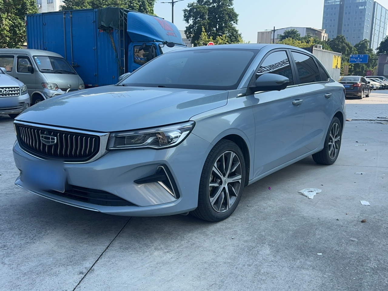 Emgrand 2023 4 Champion 1.5L CVT Premium