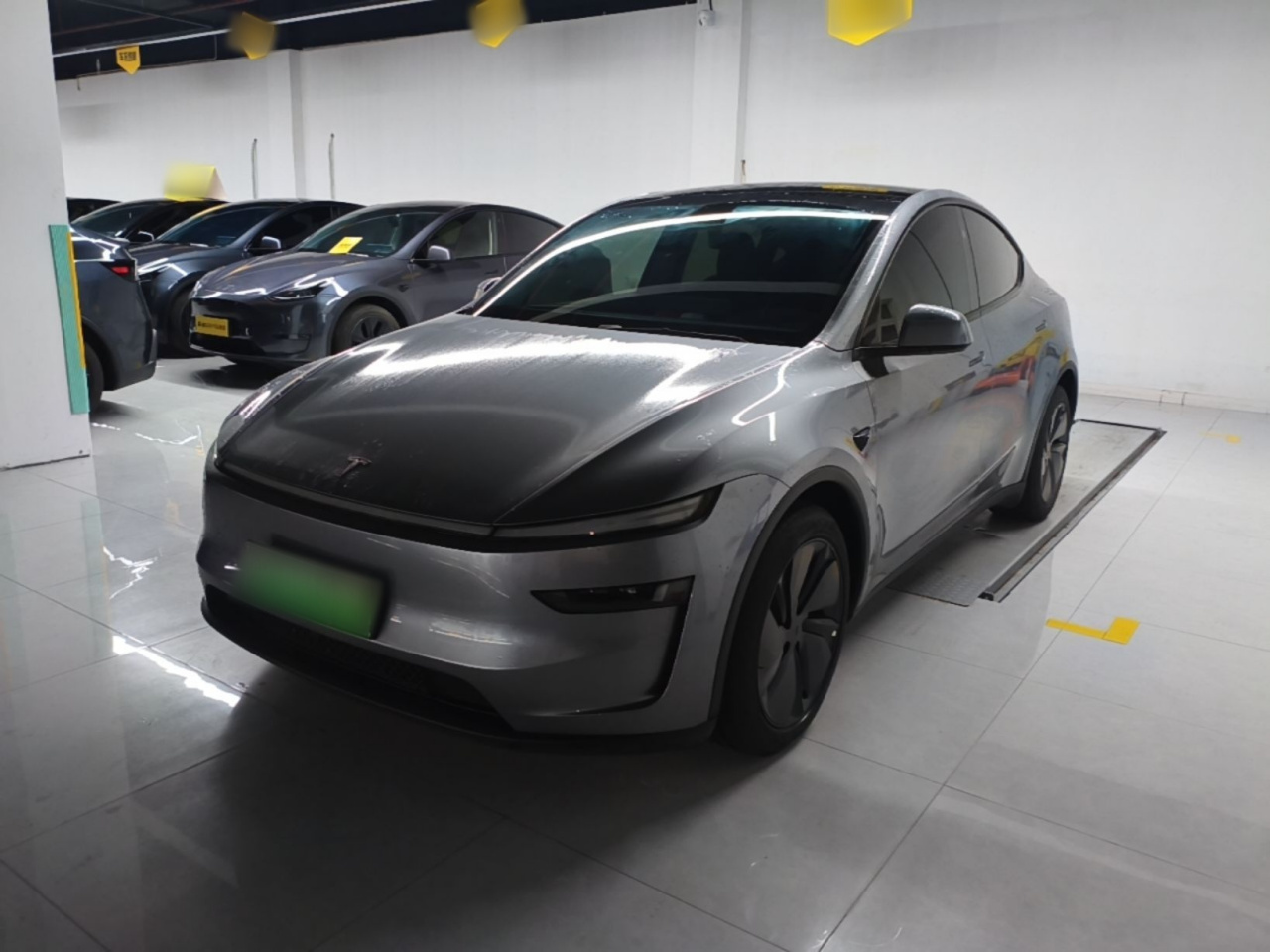 Model Y 2025 RWD
