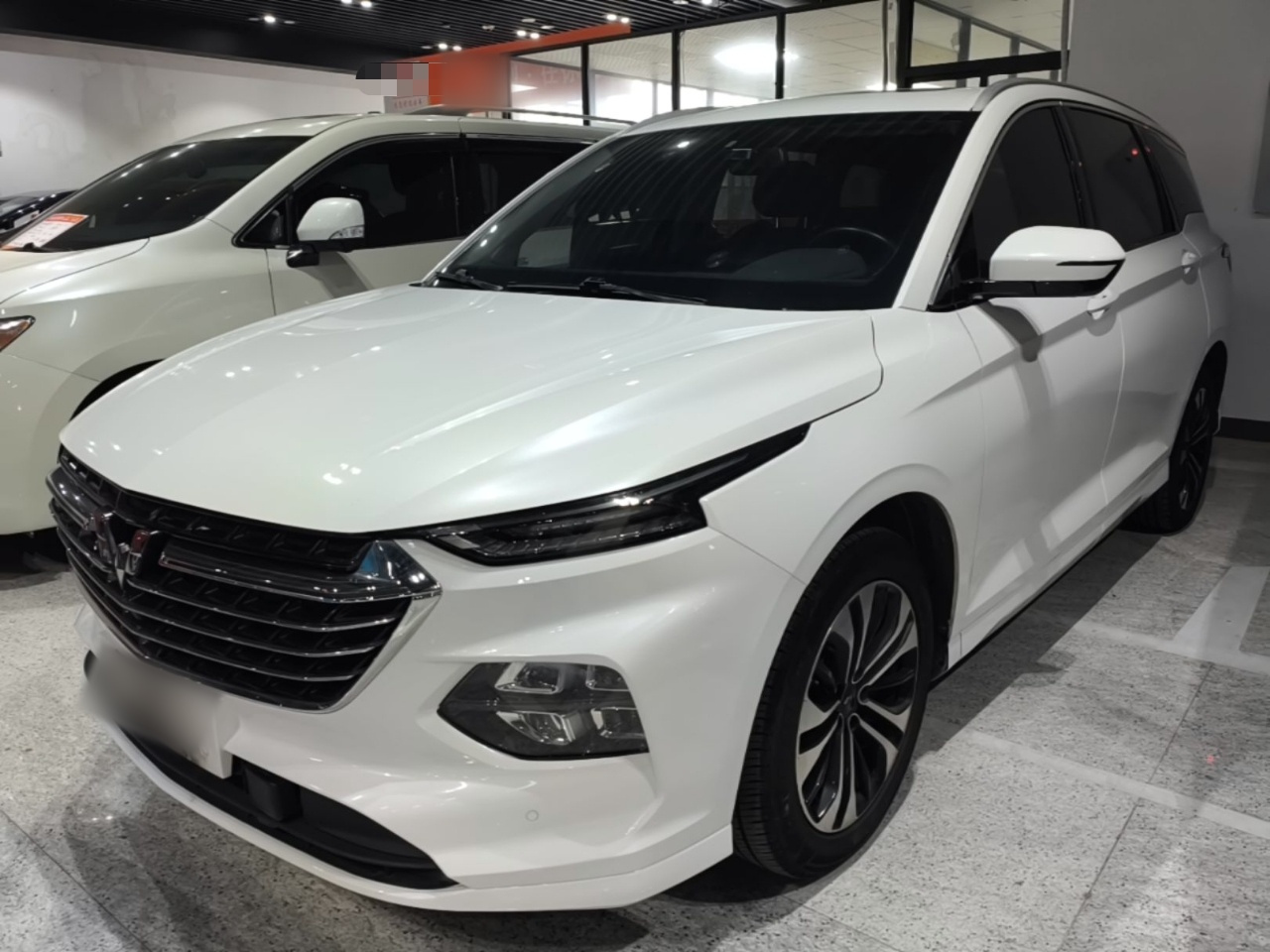 Wuling 2022 1.5T CVT Flagship