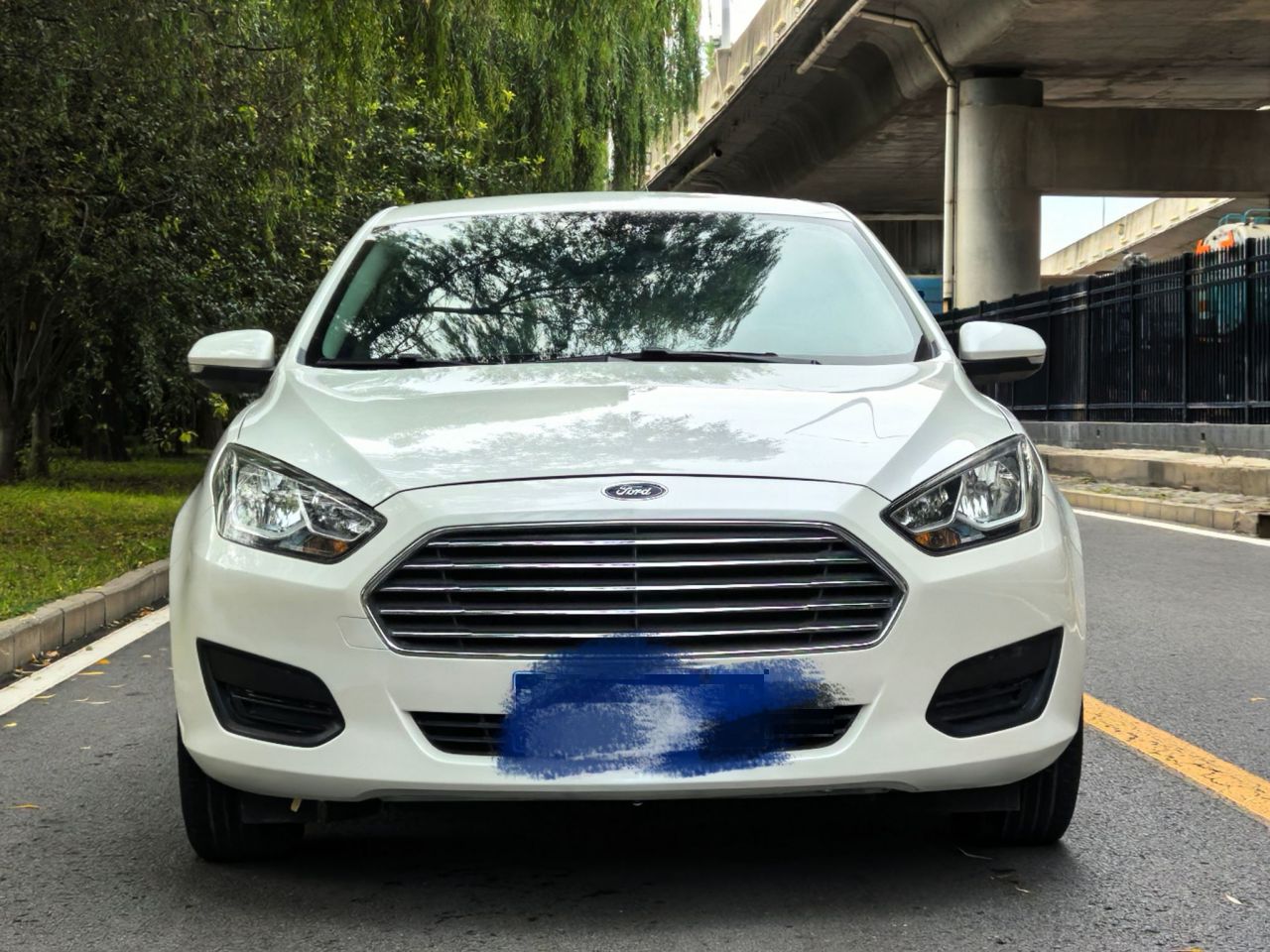 Escort 2017 Facelift 1.5L AT Comfort photo 2