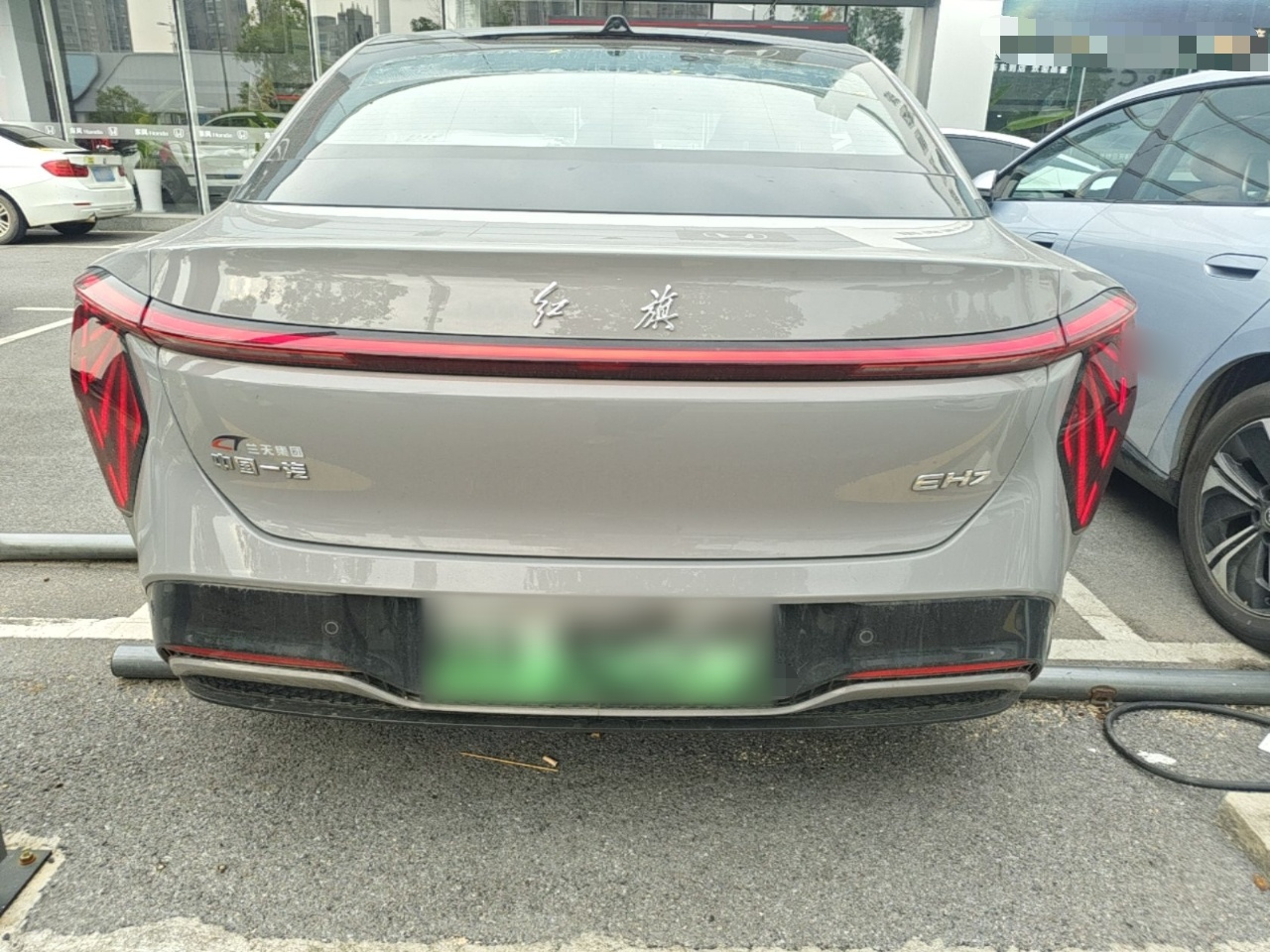 EH7 2025 640 AWD photo 3
