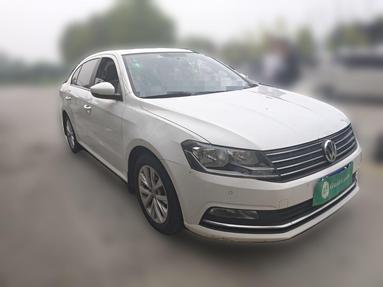 Lavida 2015 1.6L MT Comfort photo 3