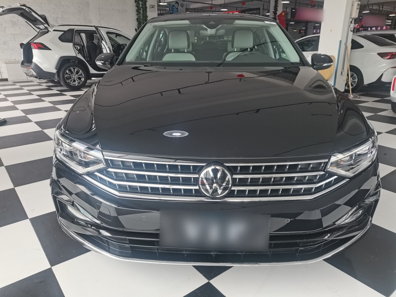 Magotan 2023 200 Anniversary Edition 330TSI DSG Luxury photo 2