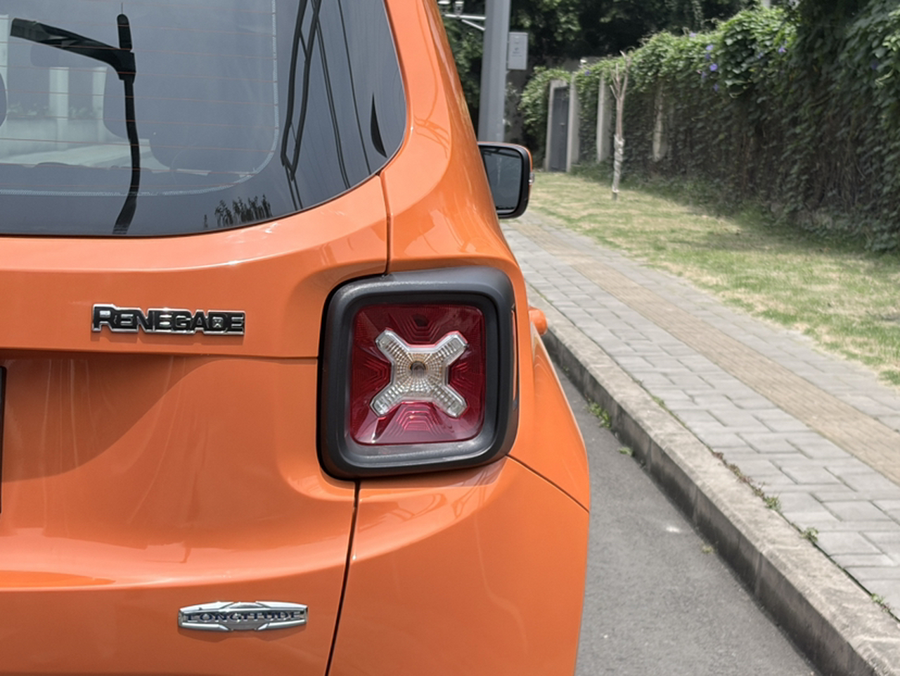 Renegade 2016 1.4T AT photo 2