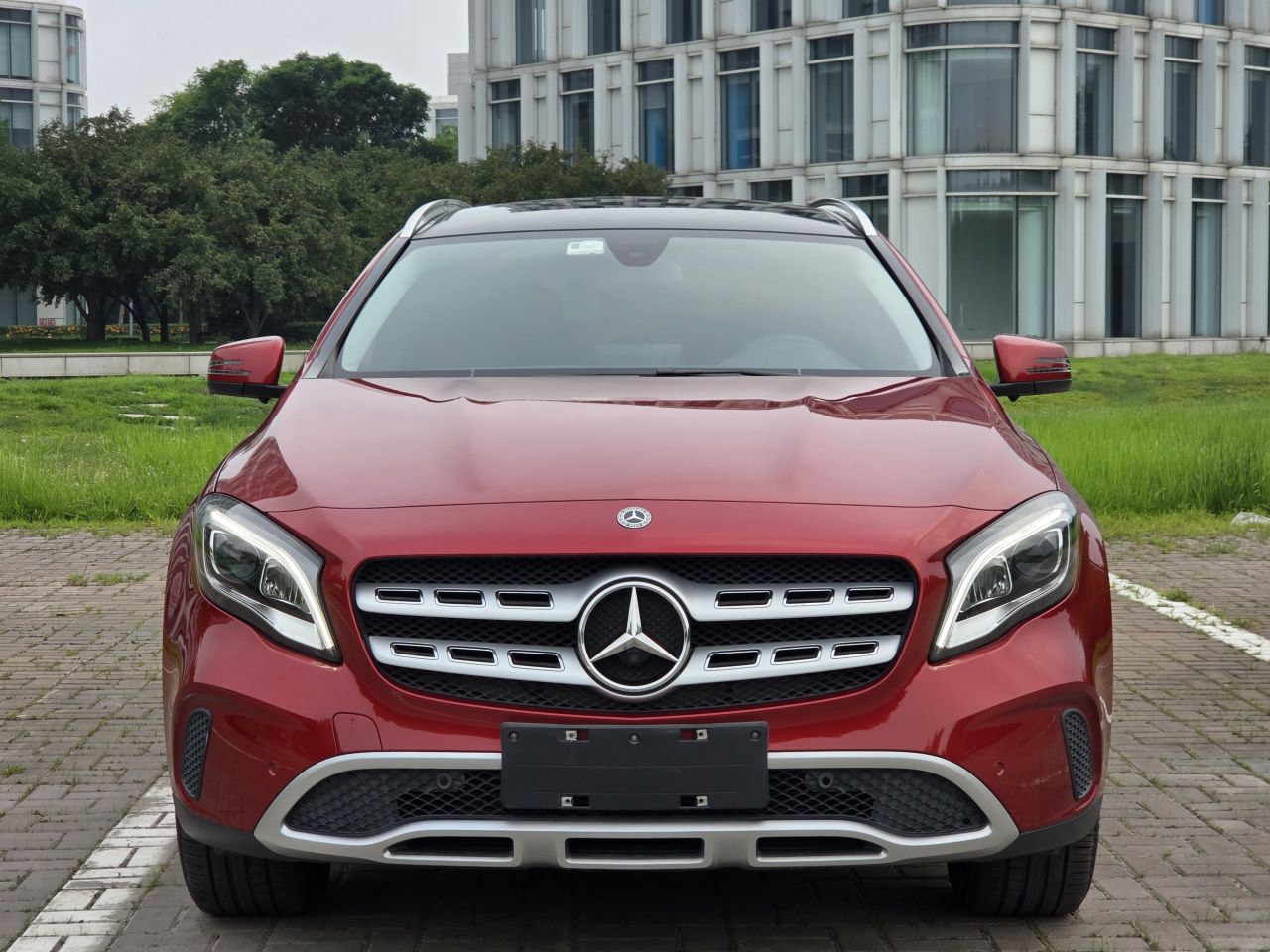 GLA 2018 GLA 200 Fashion photo 3