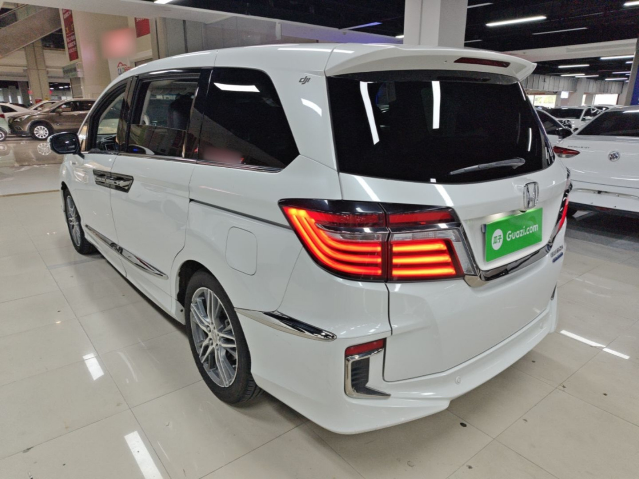 Elysion 2019 2.0L Hybrid Luxury photo 4