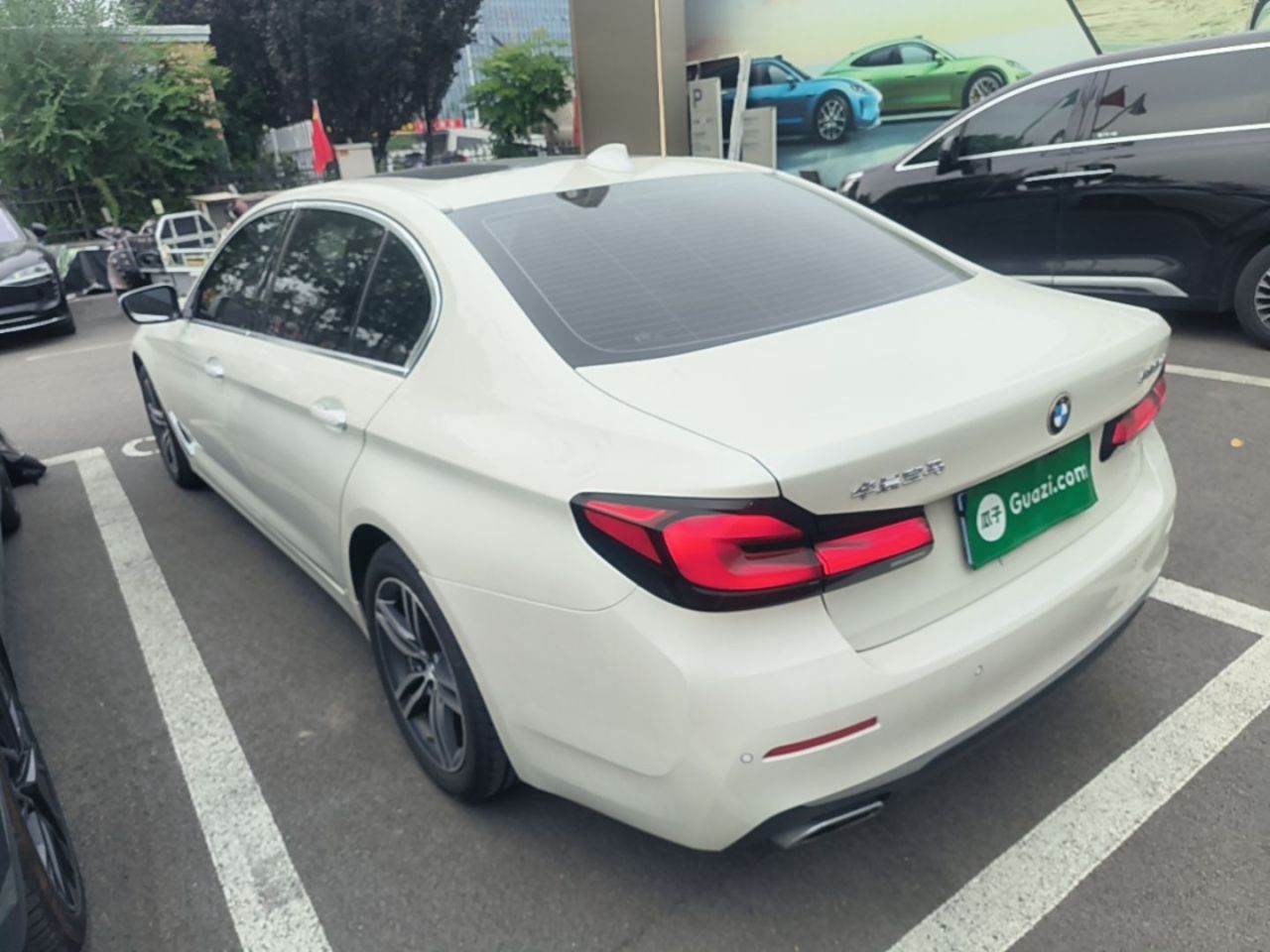 5 Series 2021 530Li Leading Luxury photo 4