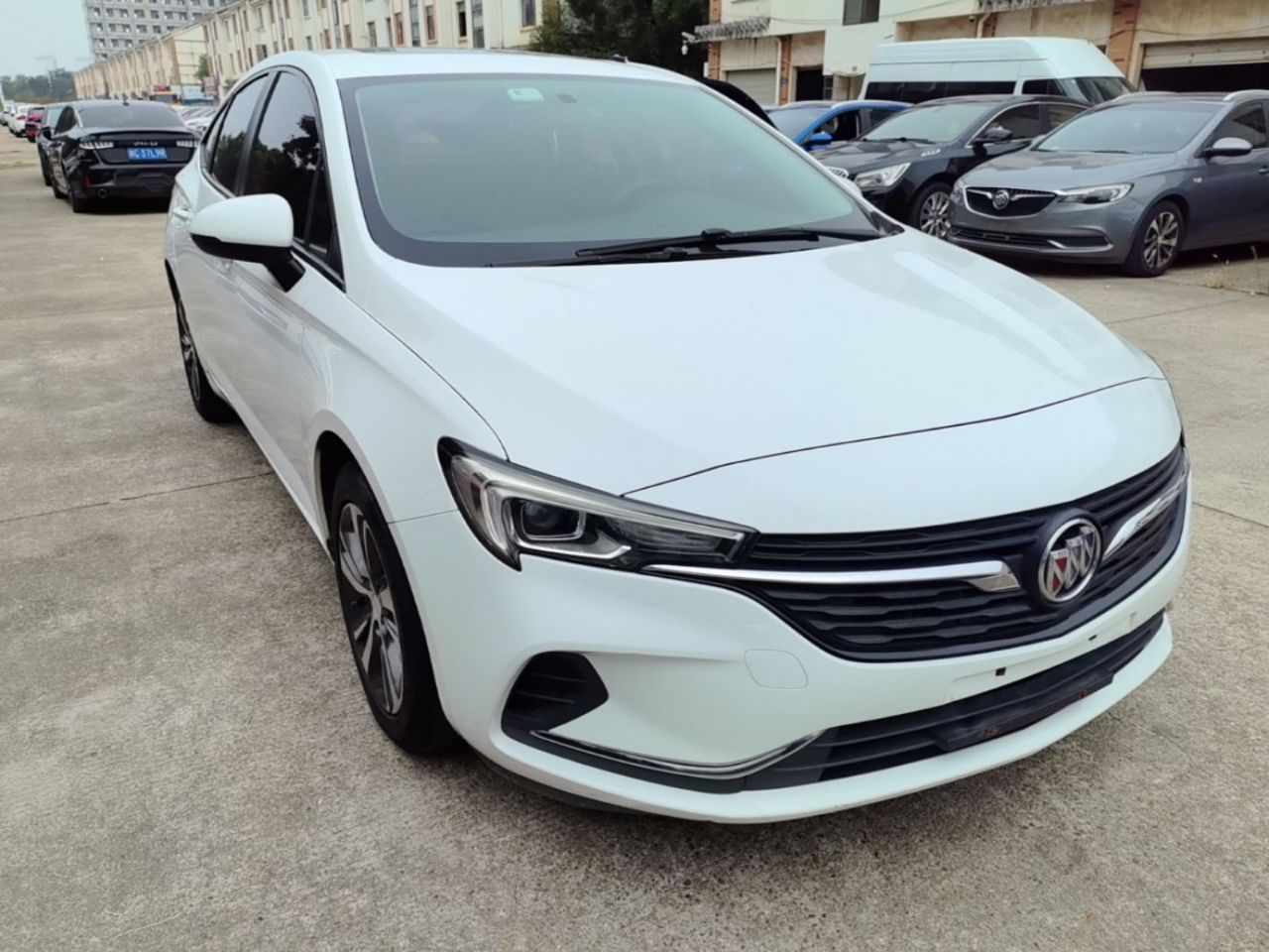 Verano 2020 20T CVT Leading photo 3