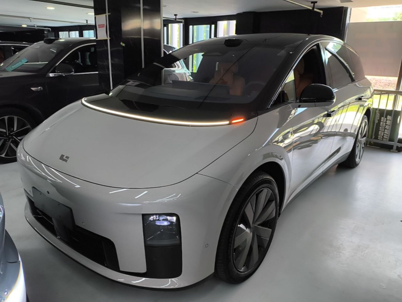 Li Auto i8 2025 Standard