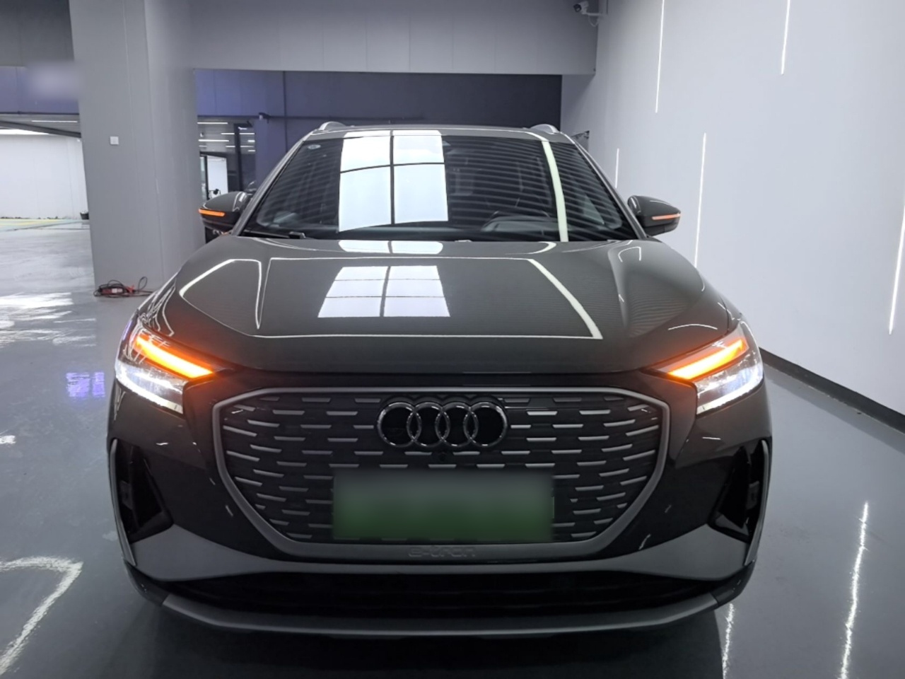 Q4 e-tron 2024 40 e-tron photo 2