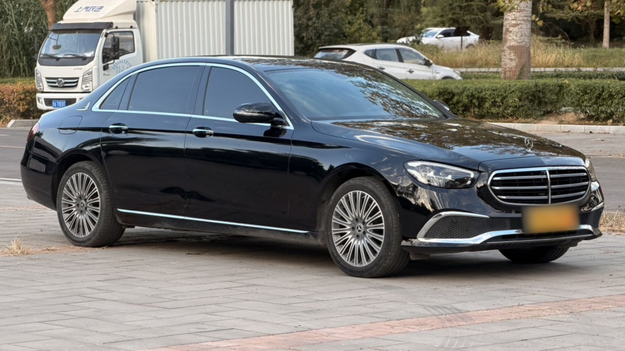 E-Class 2023 E 300 L Fashion photo 2