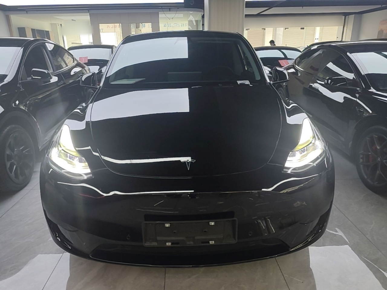 Model Y 2022 RWD photo 2