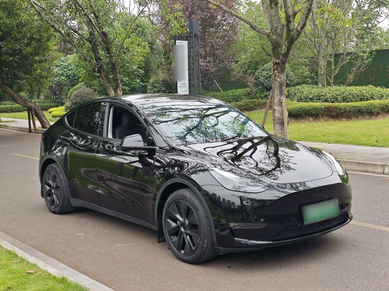 Model Y 2023 Long Range AWD photo 4