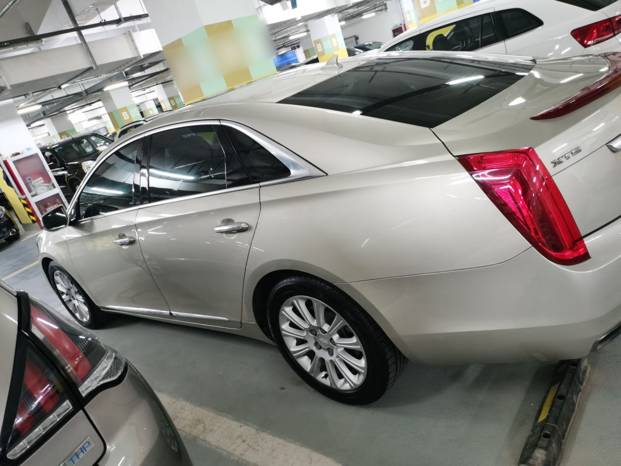 XTS 2016 28T Tech photo 3