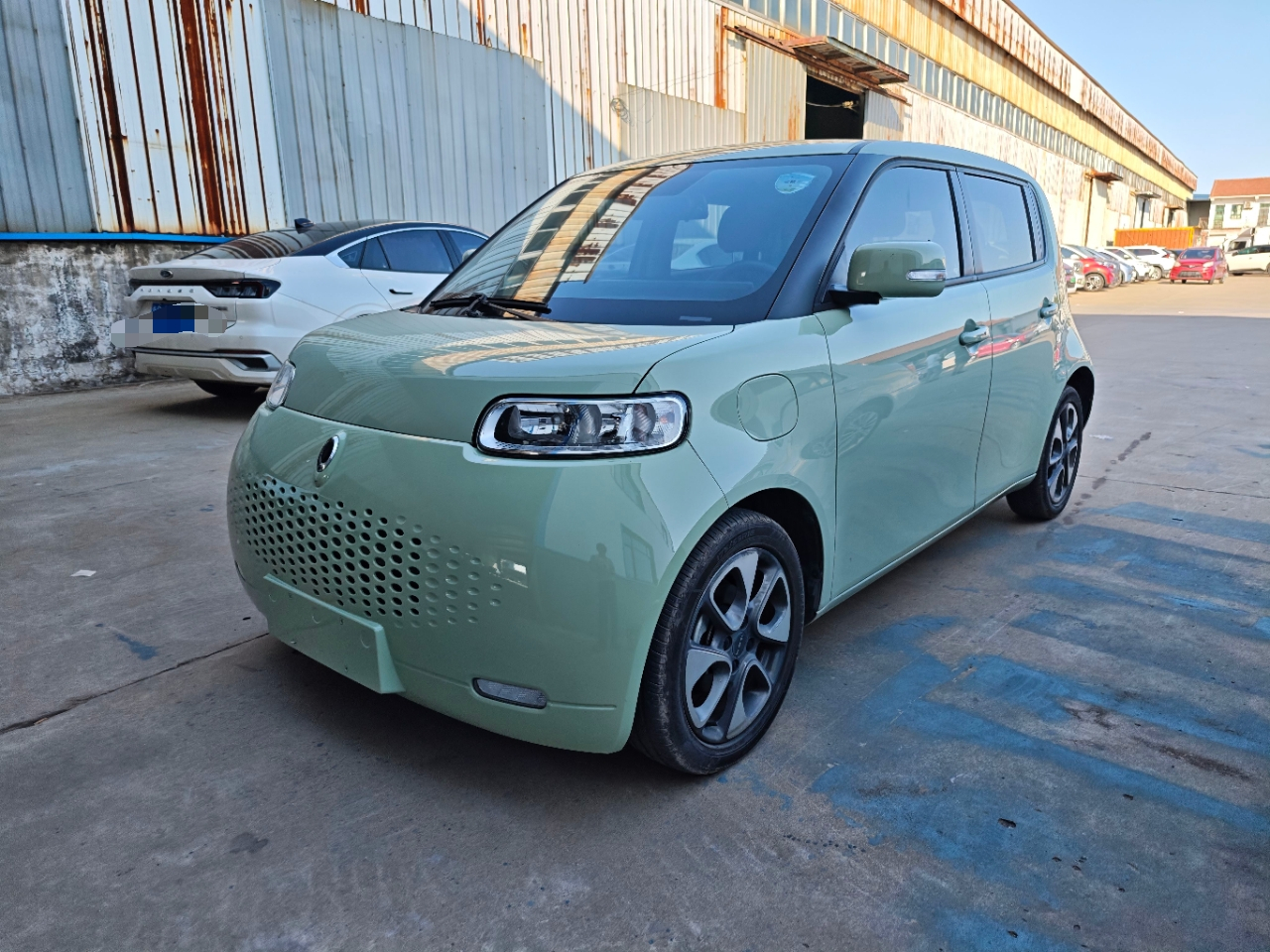 2020 305km Luxury