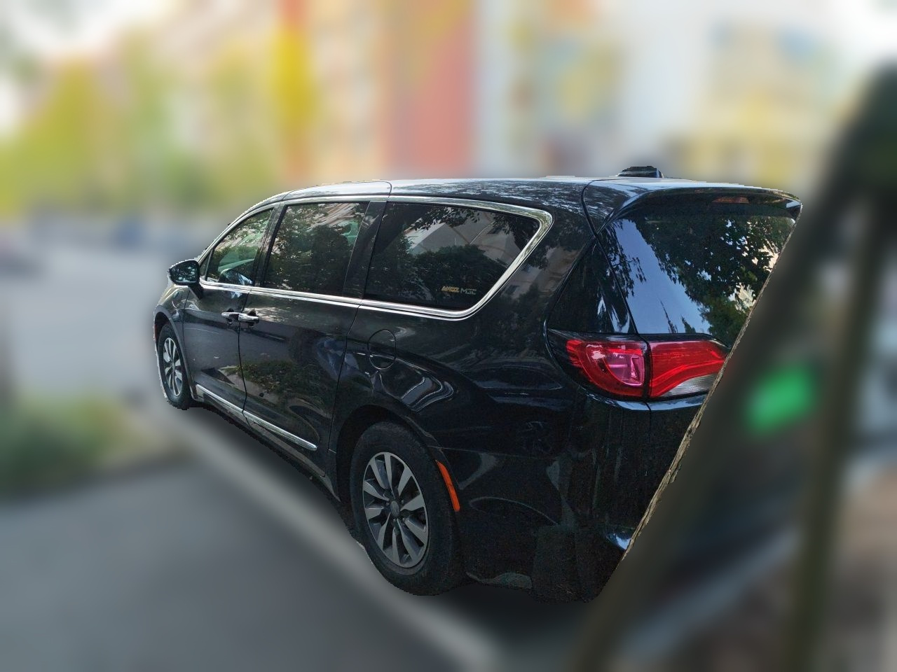 Chrysler PHEV Imported 2019 3.6L PHEV photo 4