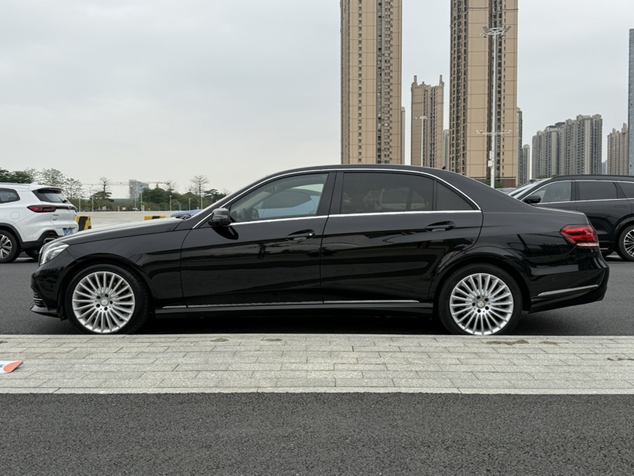 E-Class 2014 Facelift E 260 L Luxury photo 3