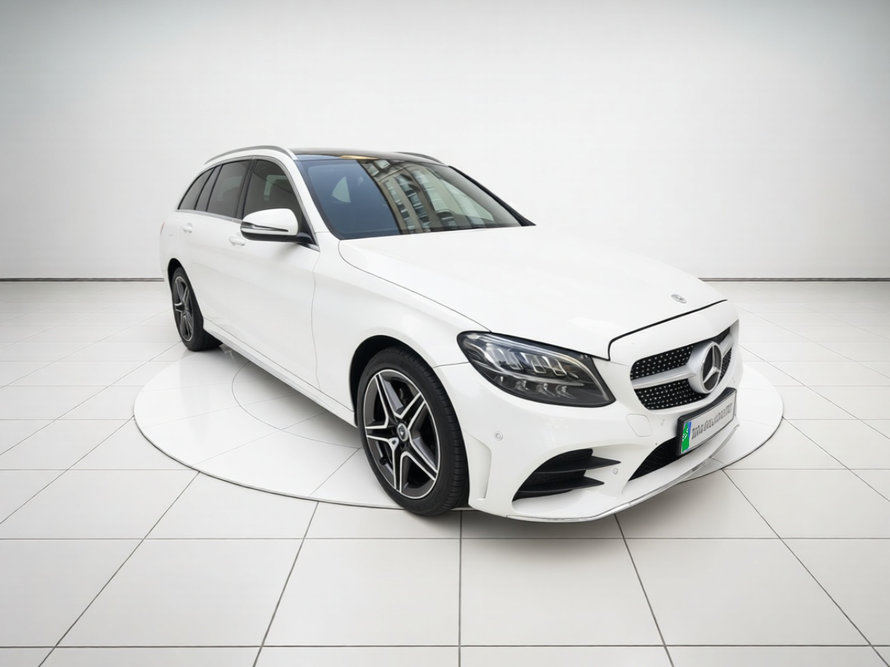 C-Class Imported 2020 Facelift C 260 Wagon photo 3