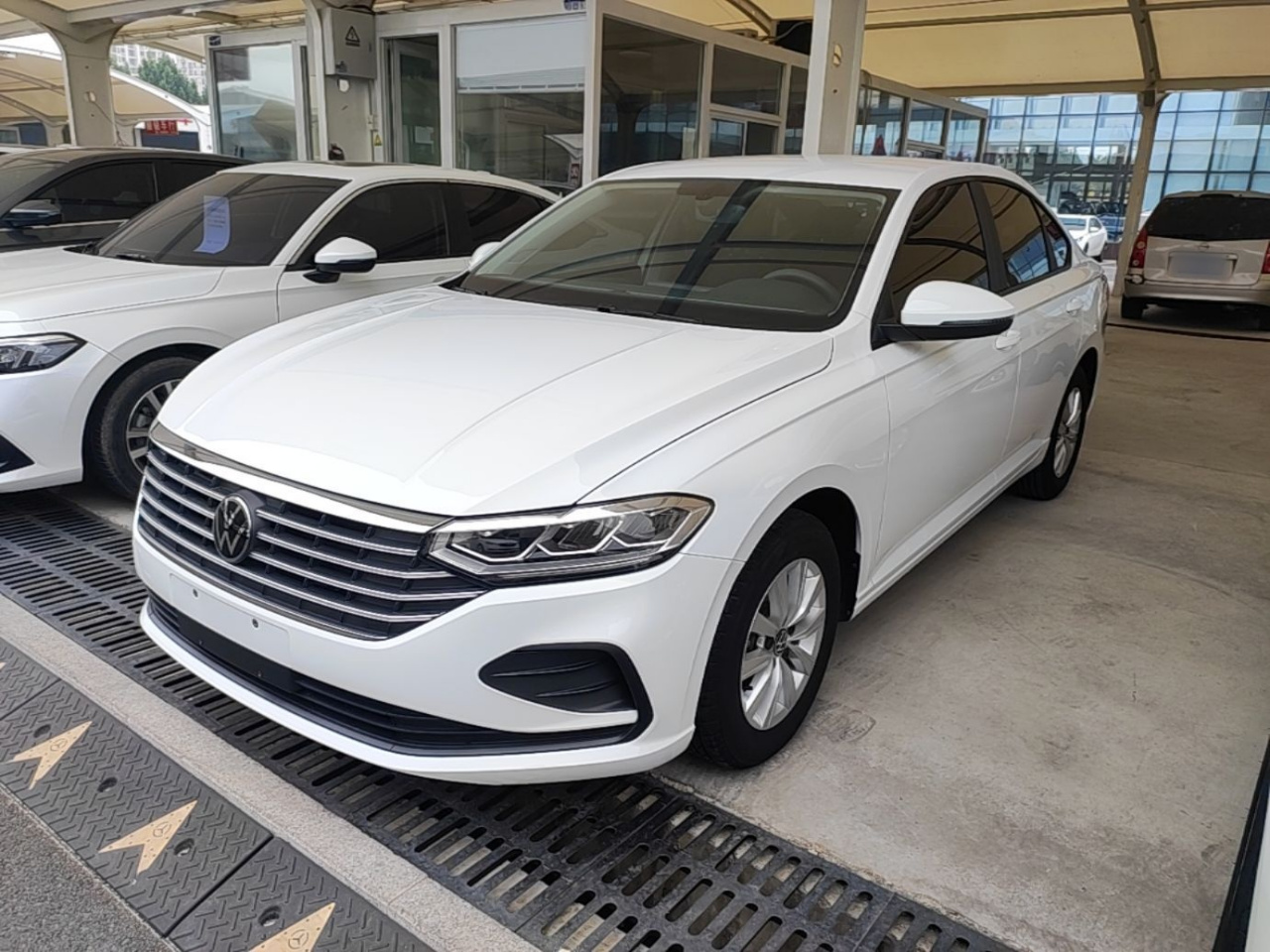 Lavida 2023 Facelift 1.5L AT