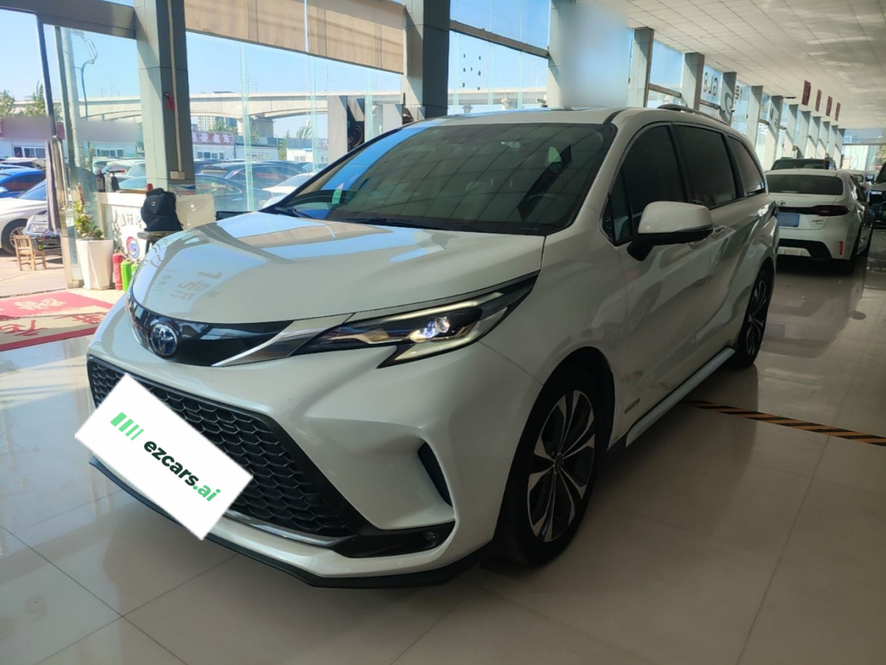 Granvia 2023 2.5L Hybrid Premium PLUS