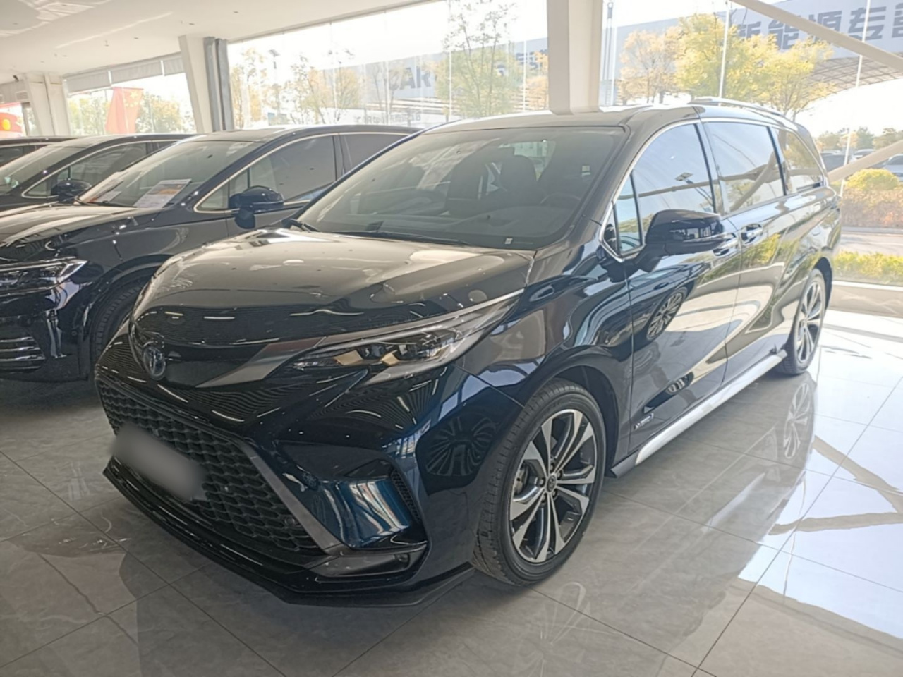 Granvia 2023 2.5L Hybrid Flagship VIP