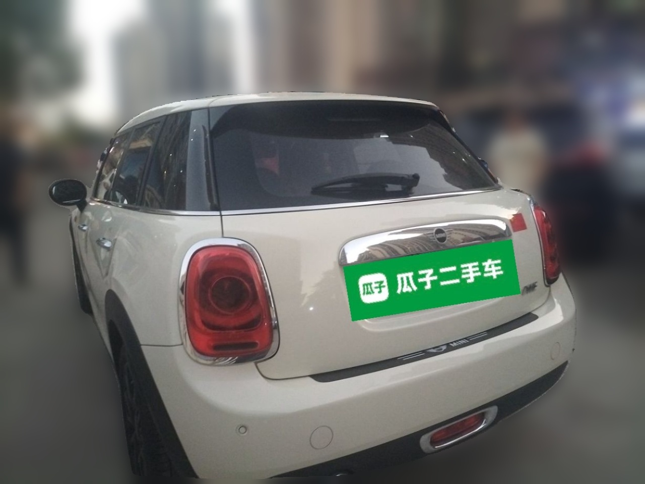 2018 1.5T ONE 5-Door photo 4