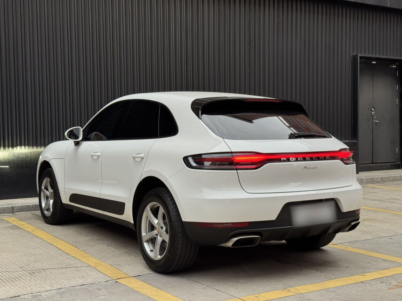 2020 Macan 2.0T photo 4