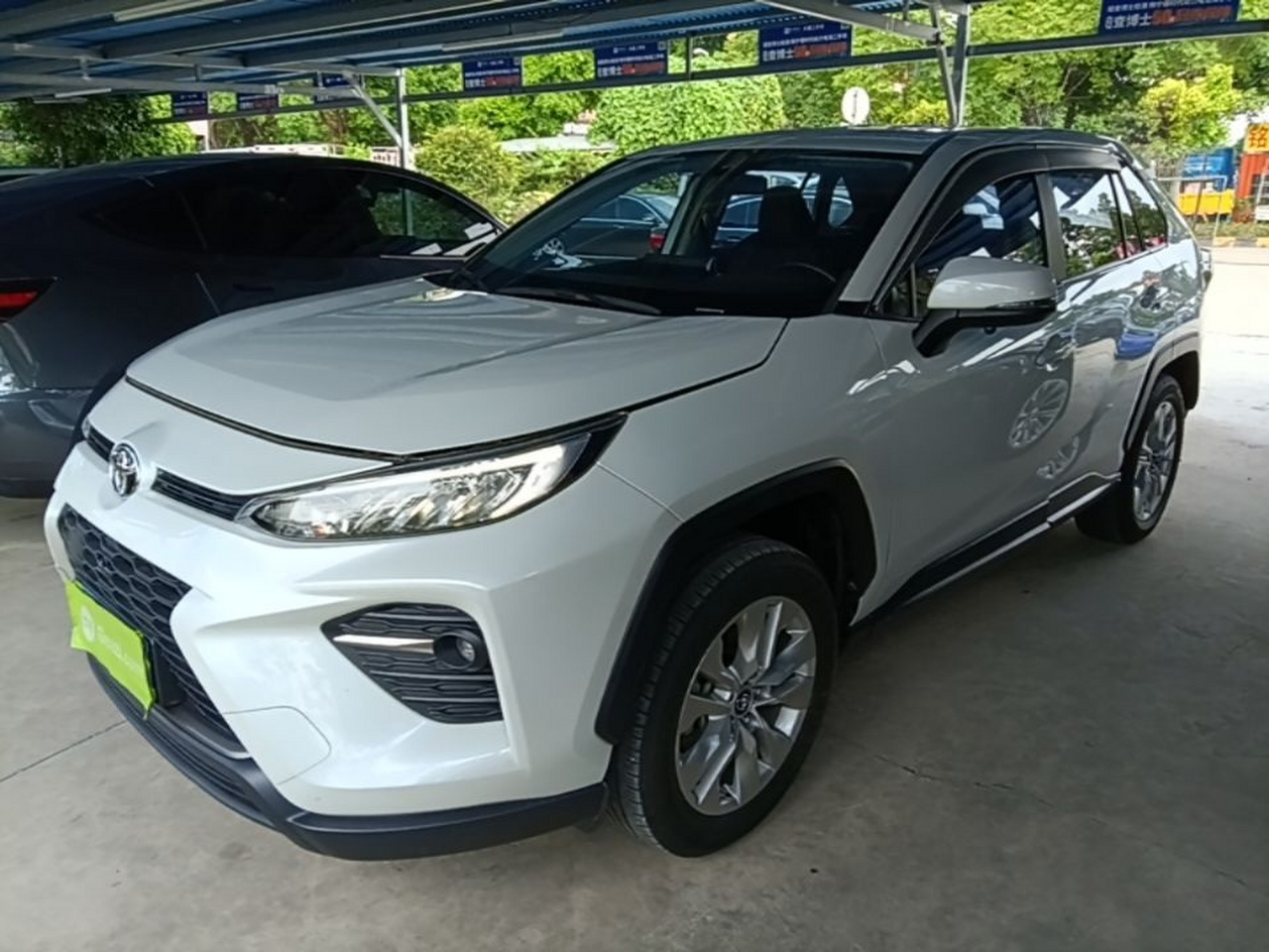 Wildlander 2022 Facelift 2.0L CVT RWD Leading