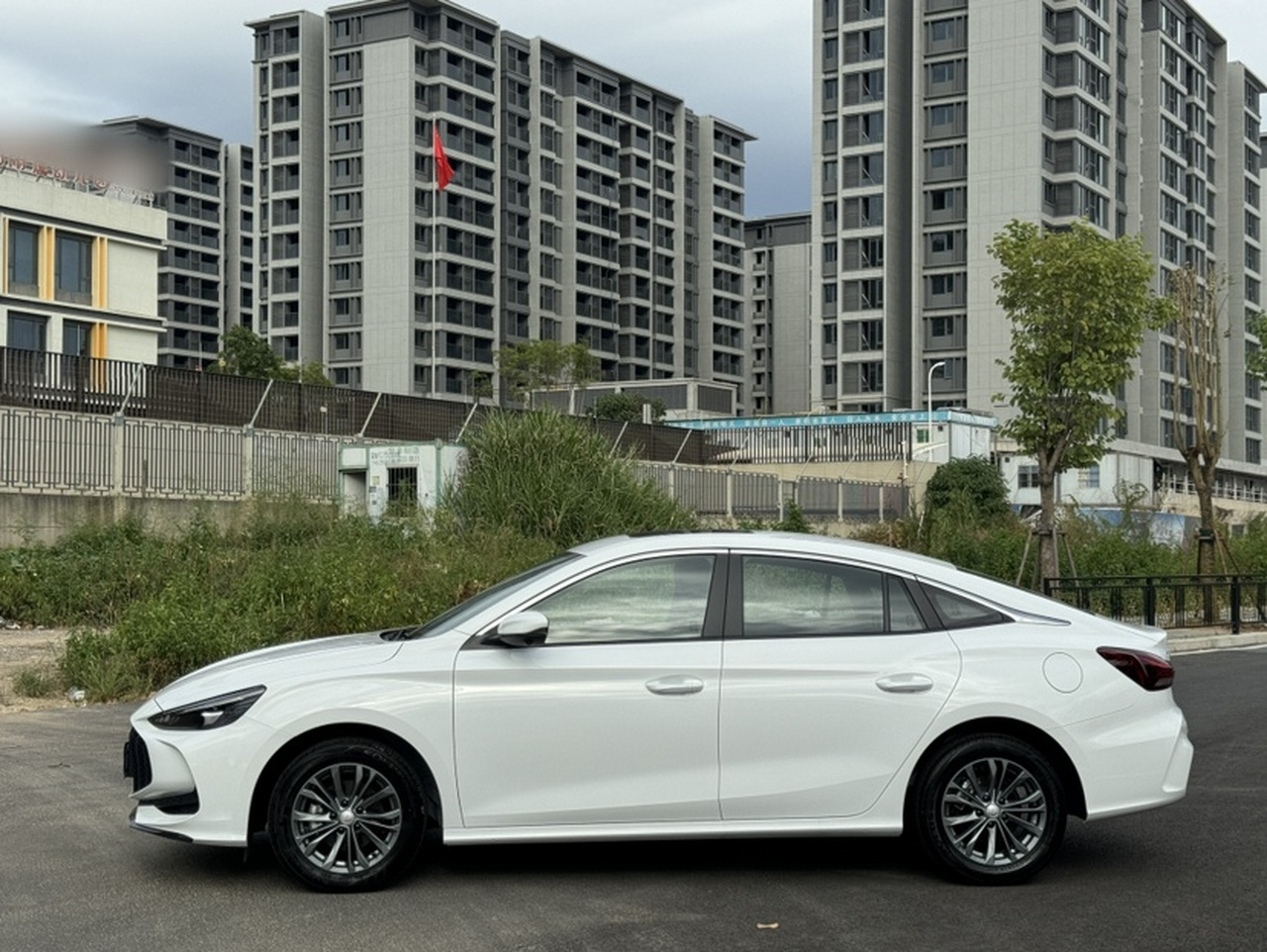 MG5 2026 180DVVT Luxury photo 5