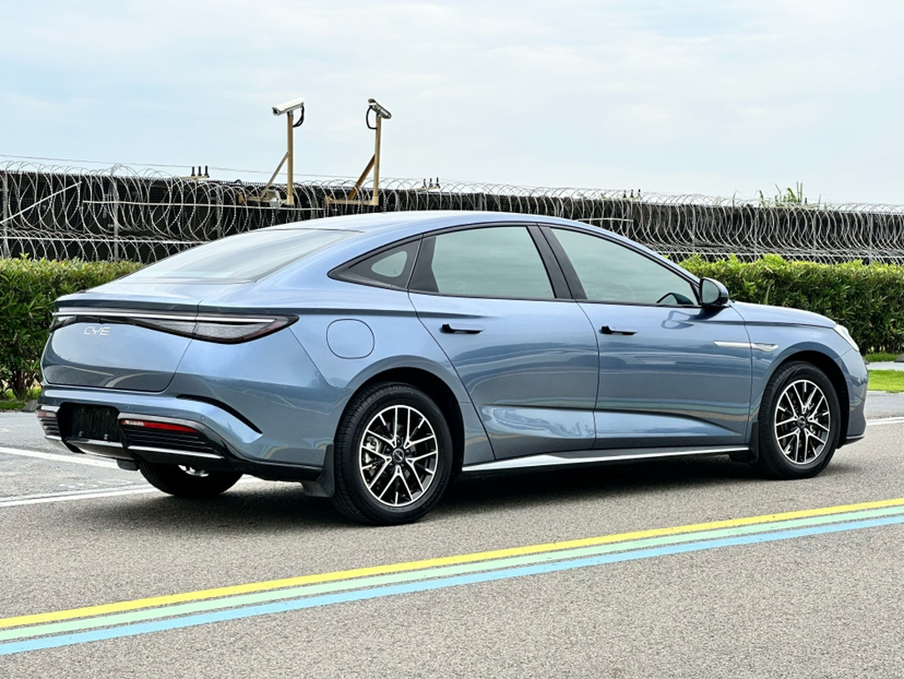 Seal 07 DM-i 2025 DM-i 1.5L 70km Elite photo 2