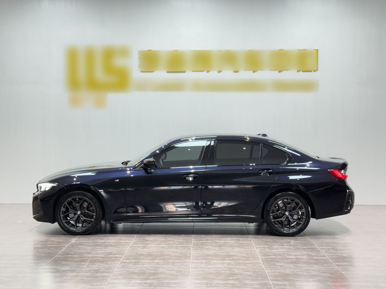 3 Series 2025 330Li M M Sport Night Package photo 3