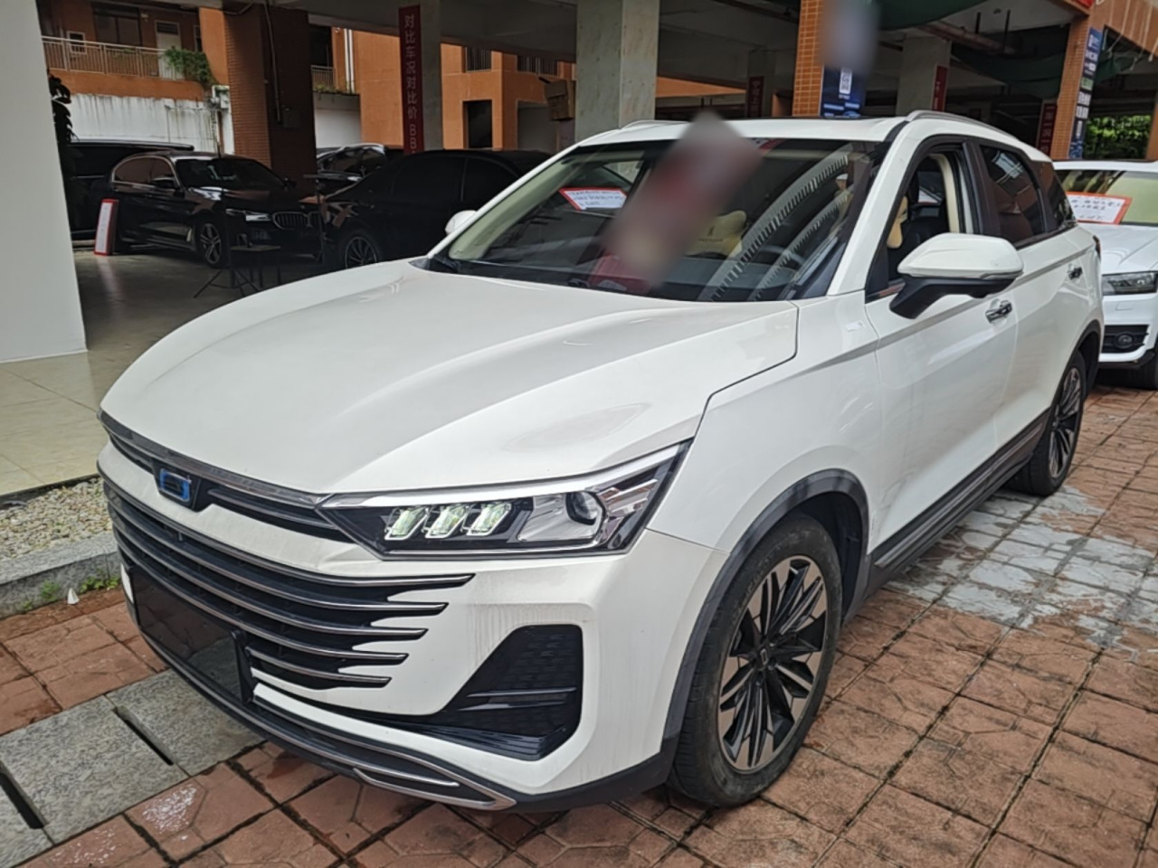 Bestune T77 2023 1.5T AT Luxury