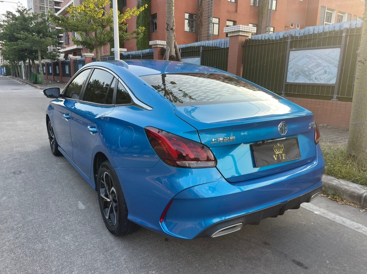 MG5 2021 180DVVT CVT Luxury photo 4