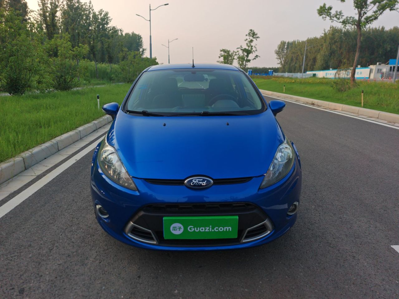 2011 Hatchback 1.5L AT Sport photo 2