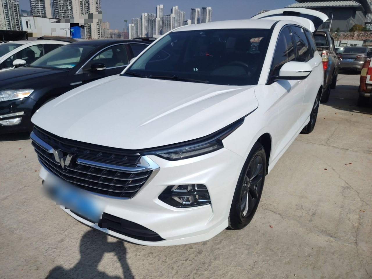 Wuling 2020 1.5T CVT Premium