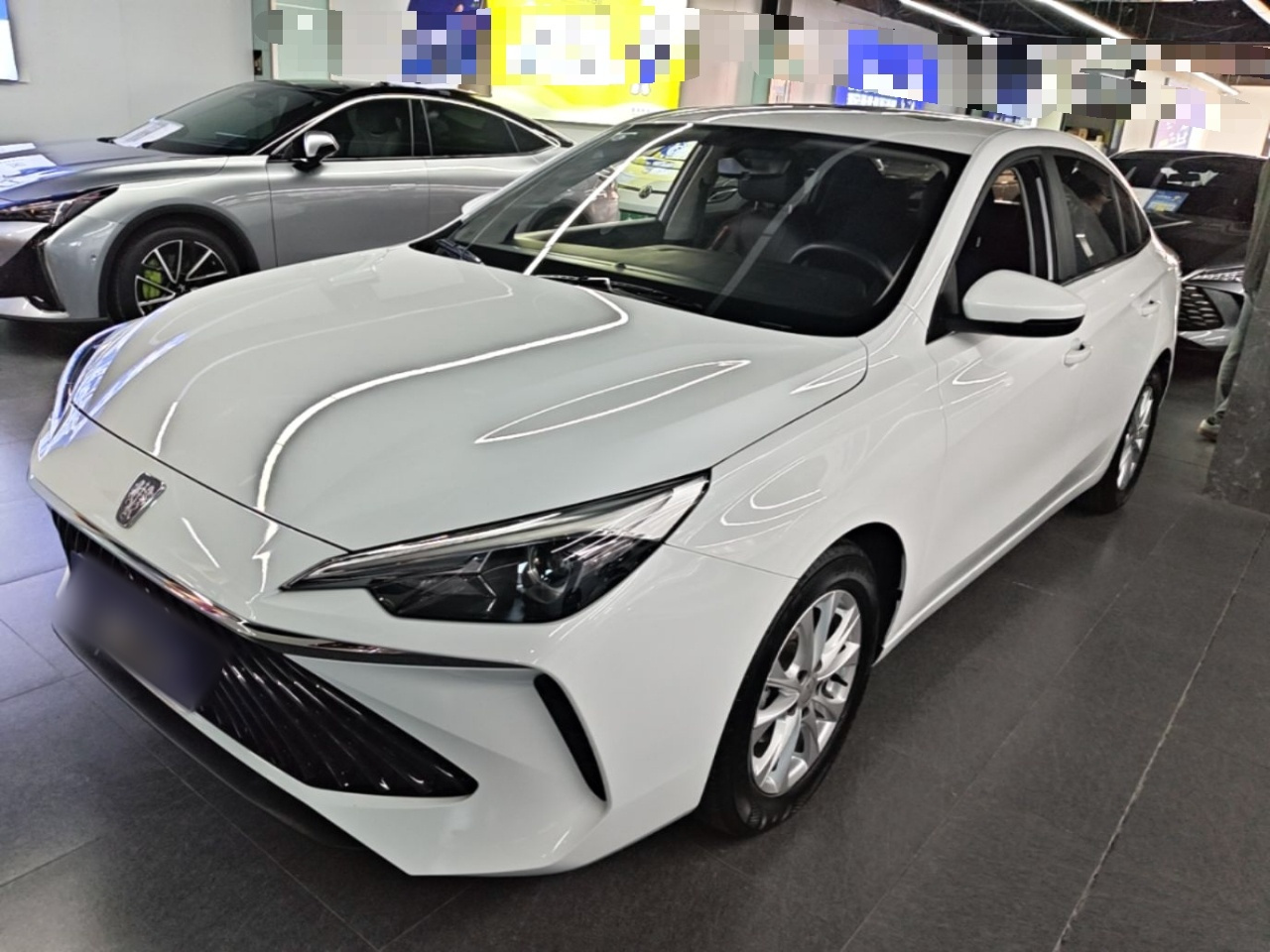 i5 2023 1.5L CVT Luxury