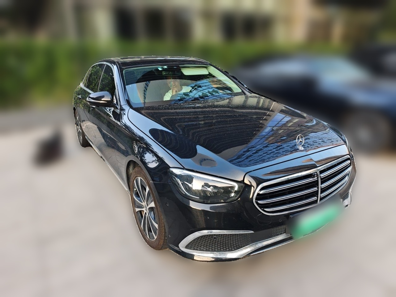 E-Class EV 2022 E 350 e L PHEV photo 3