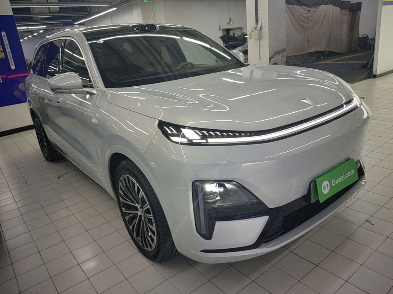 Deepal S09 2025 AWD Ultra+ photo 3